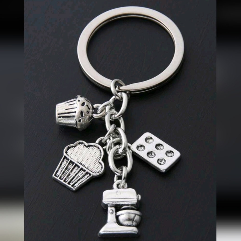 Bakers Silver Charm Keychain with Cupcakes Mixer & Baking Pan
